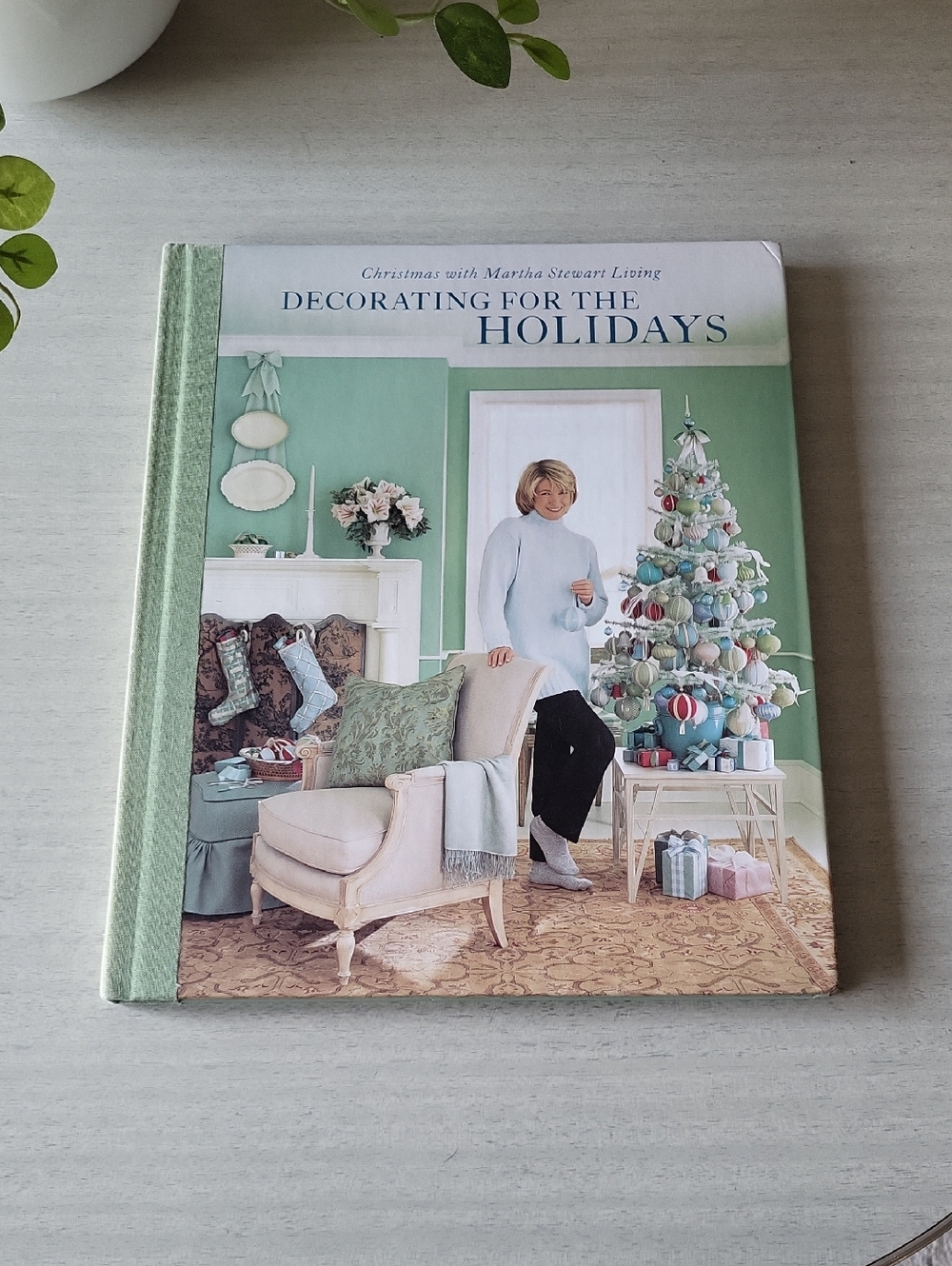 Vintage Martha Stewart DECORATING ForThe Holidays Volume 2 Hard Cover 1998